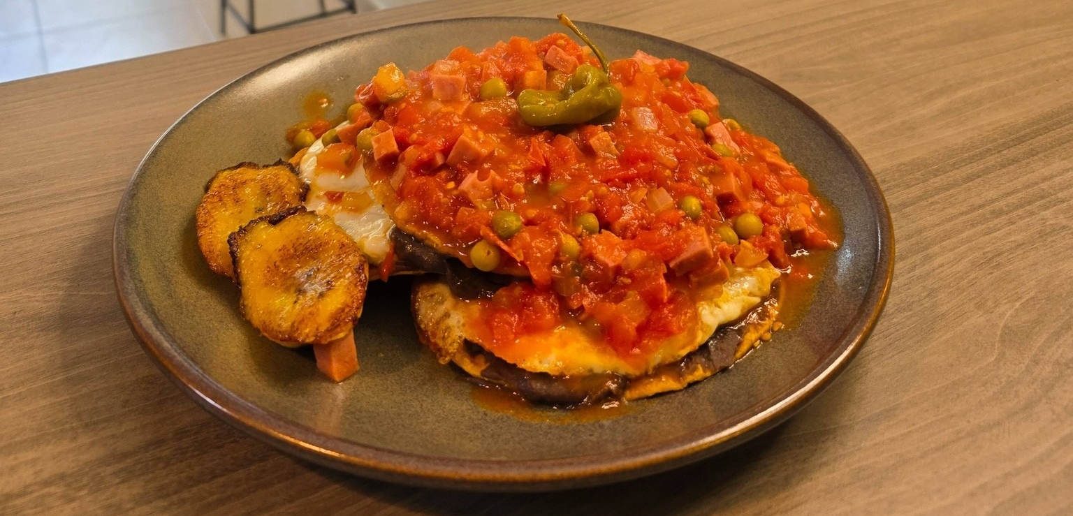 Huevos Motuleños